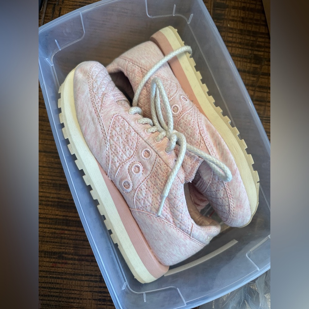 Saucony Jazz Original pink quilted sneakers, size 8 woman’s - Picture 2 of 9